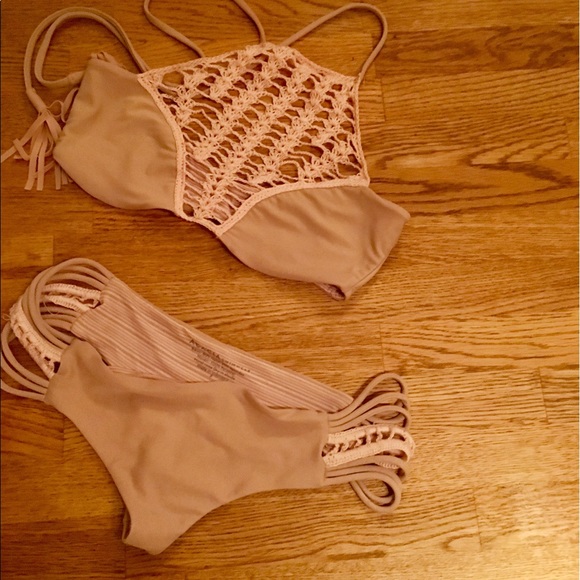 🌱SALE! 🌸Acacia Swimwear Set Top & Bottom - Picture 2 of 2